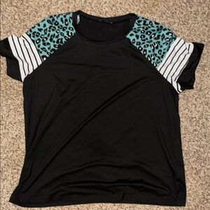 Emery Rose 2xl stretchy Black and Teal Leopard Print Women's Top